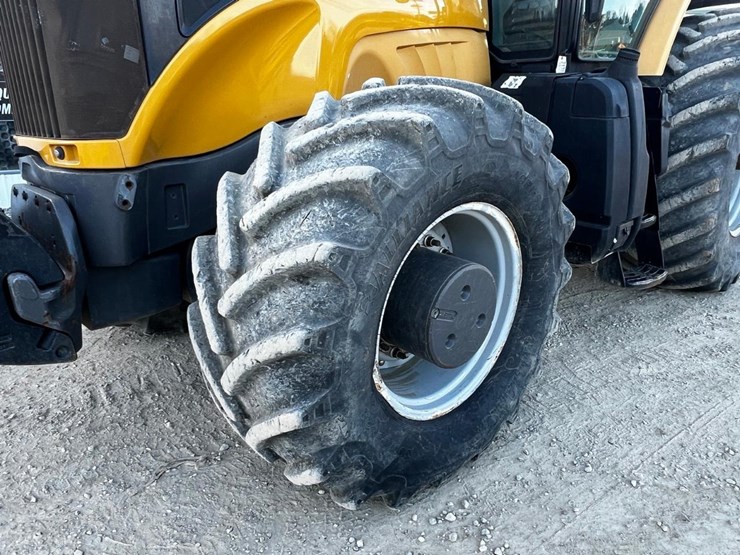 2011-challenger-mt675c-image-10