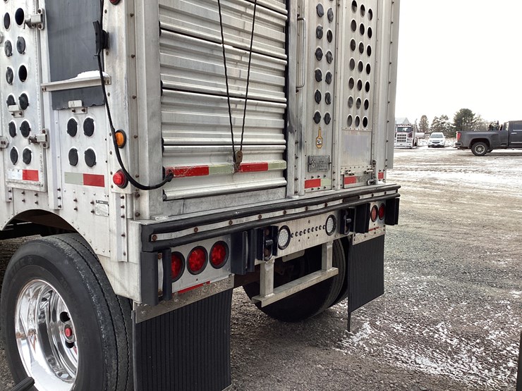 #4675-•-2014-merrit-cattle-trailer-image-15