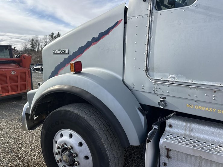 2005-kenworth-t800-image-10