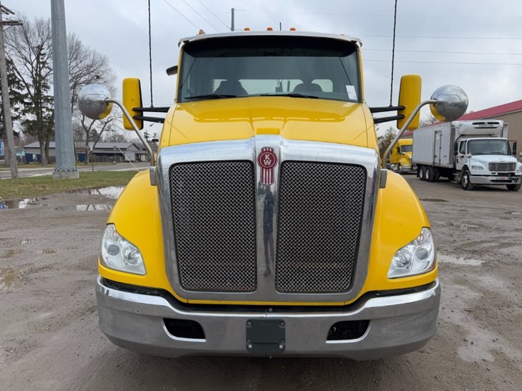 kenworth-t680-image-6