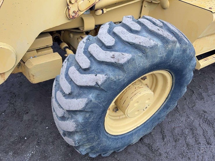 caterpillar-416c-image-8