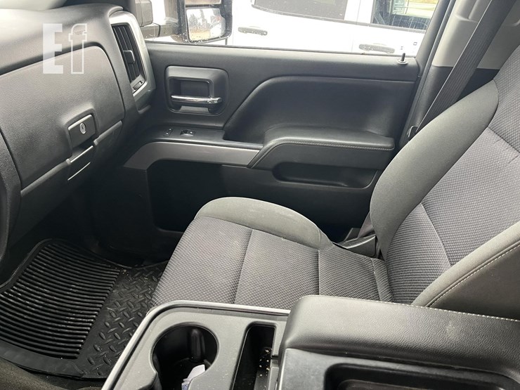 chevrolet-silverado-2500hd-lt-image-31