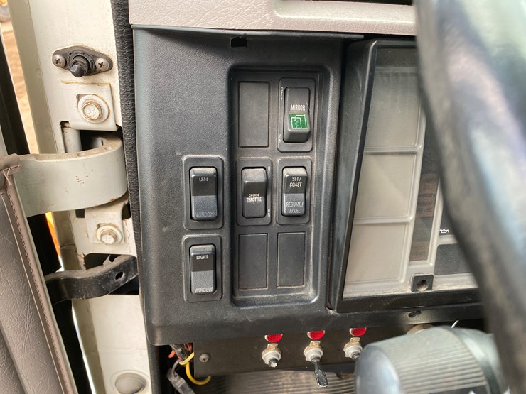 1999-international-4900-image-73