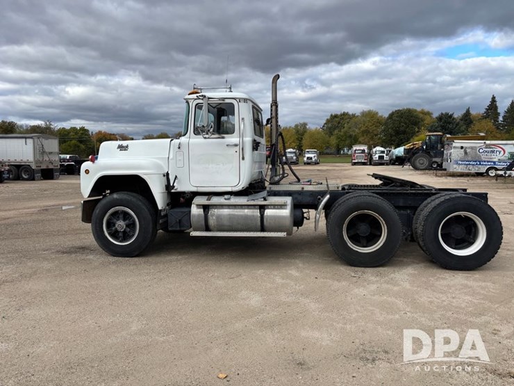 mack-r686st-image-21