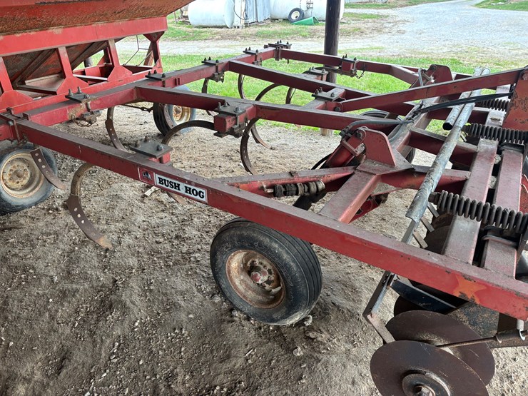 #1531-•-bush-hog-disc-chisel-image-5