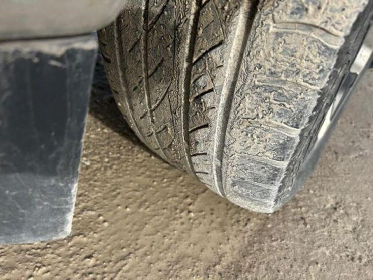 2020-ram-1500-laramie-longhorn-image-40