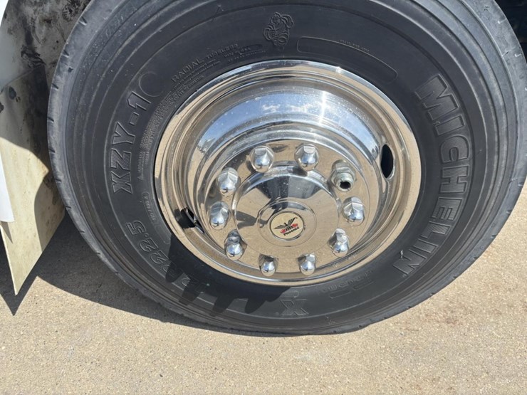 freightliner-fl80-image-51