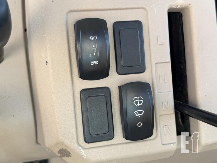 2019-john-deere-gator-xuv-835r-image-16