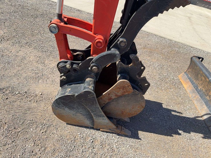 2022-kubota-kx040-4-image-31