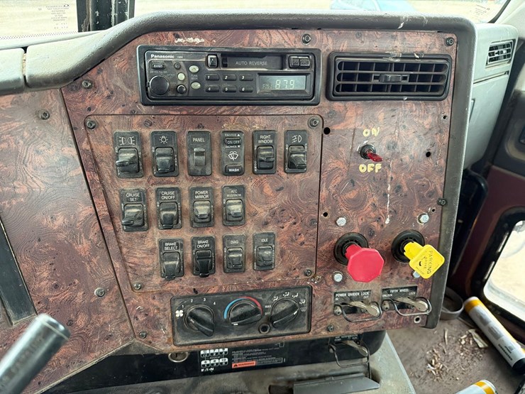 2001-international-2001-image-19