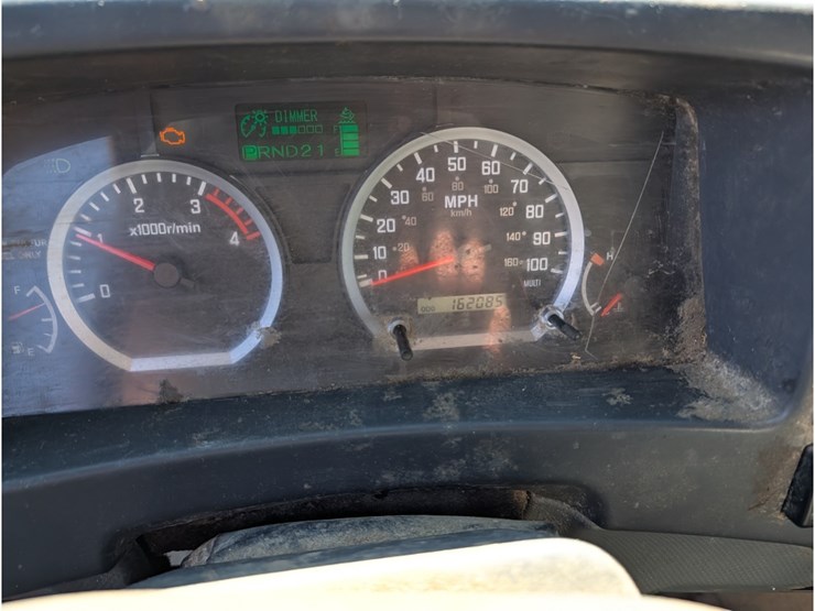 2015-isuzu-npr-image-20