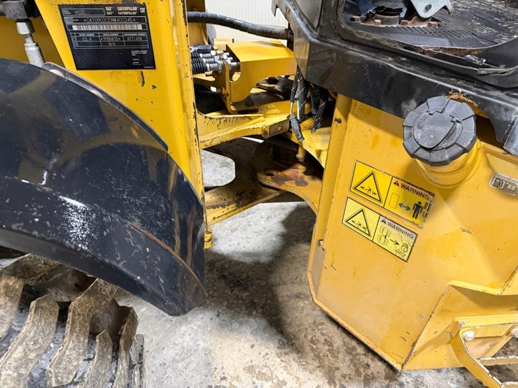 2015-caterpillar-903c-image-13