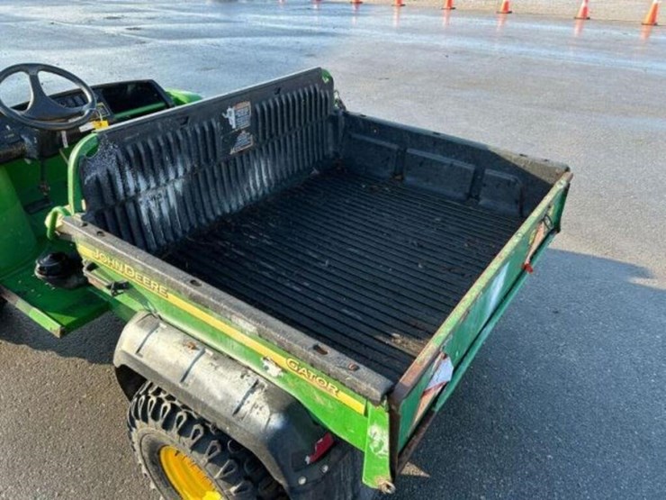 john-deere-gator-image-34