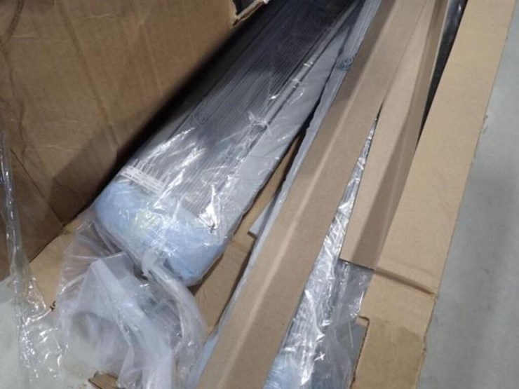 qty-of-(2)-maxxmar-35-in.-x-40-in.-blinds-image-6