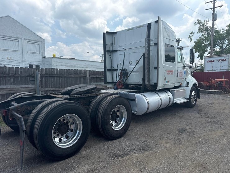 2015-international-prostar-image-3