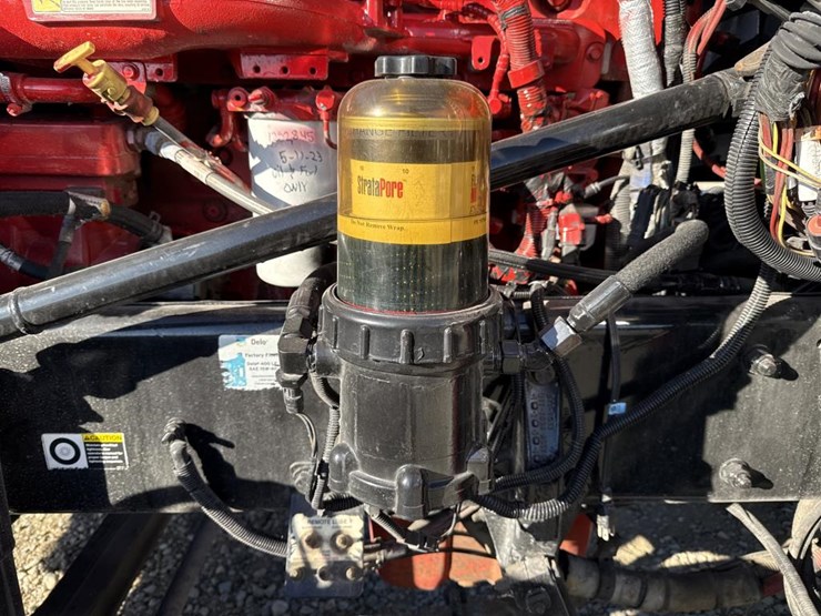 2012-peterbilt-389-image-10