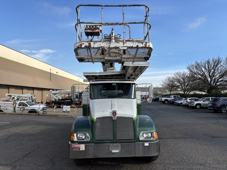 2001-kenworth-t300-image-8