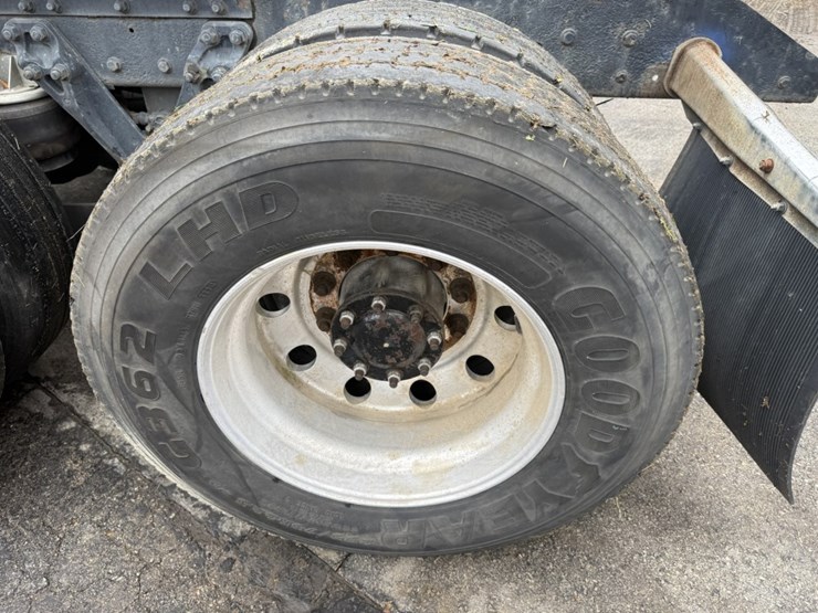 2003-kenworth-t800-image-65