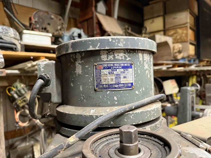 rutland-milling-machine-image-3