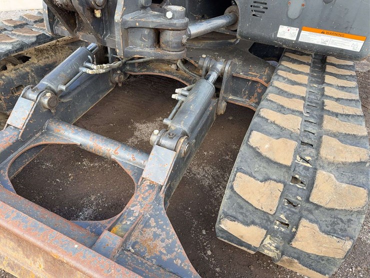 2016-bobcat-e85-image-30