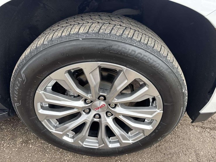 2023-gmc-yukon-denali-image-15