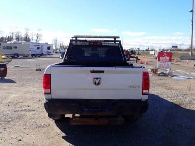 2016-dodge-1500-image-6