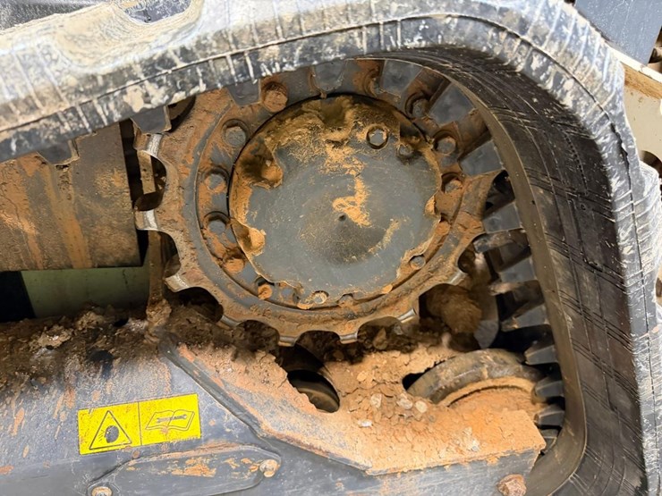 2022-bobcat-t62-image-14