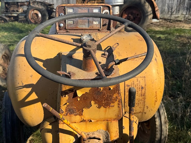 minneapolis-moline-445-image-13