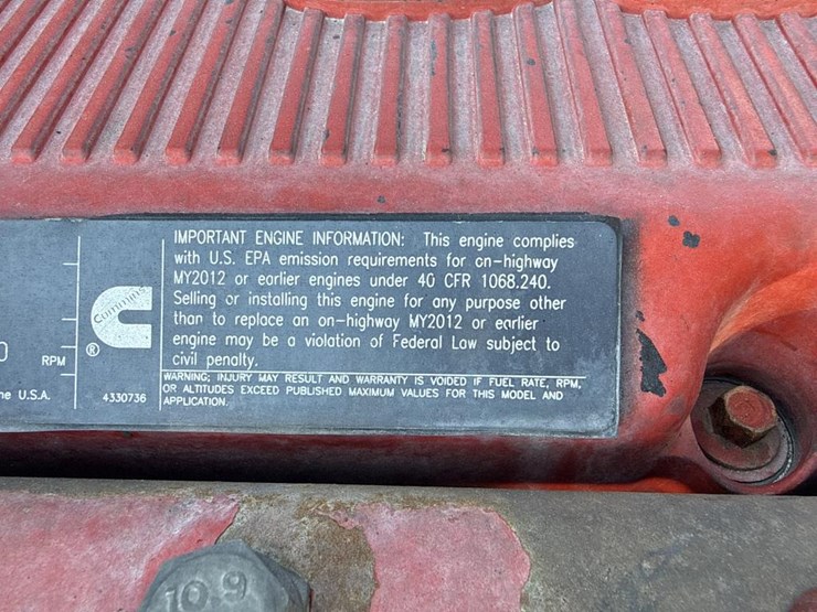 2012-peterbilt-389-image-37