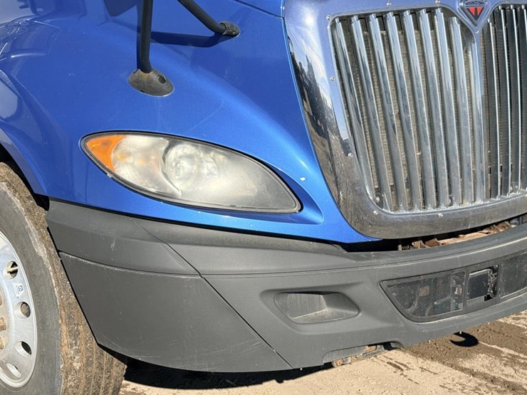 2017-international-prostar-image-16