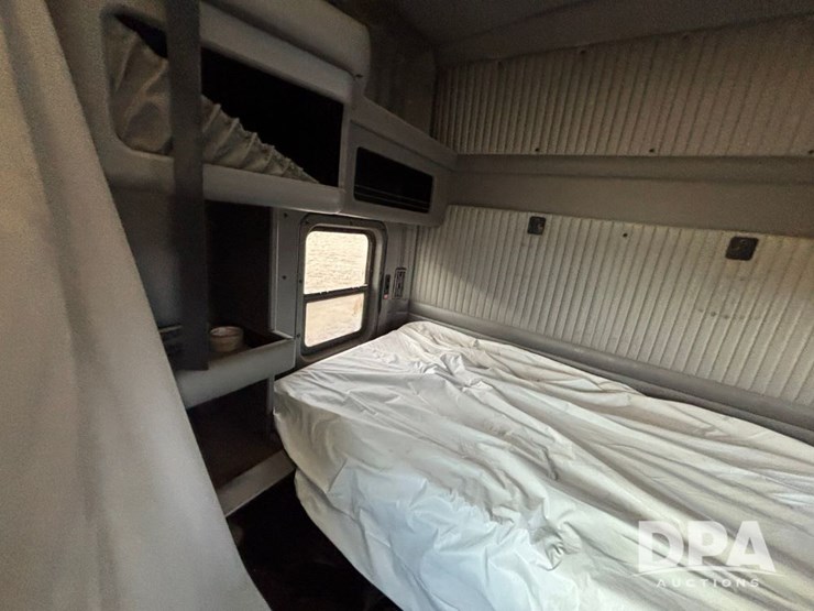 2014-kenworth-t660-image-73