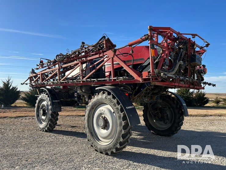 case-ih-patriot-4440-image-5