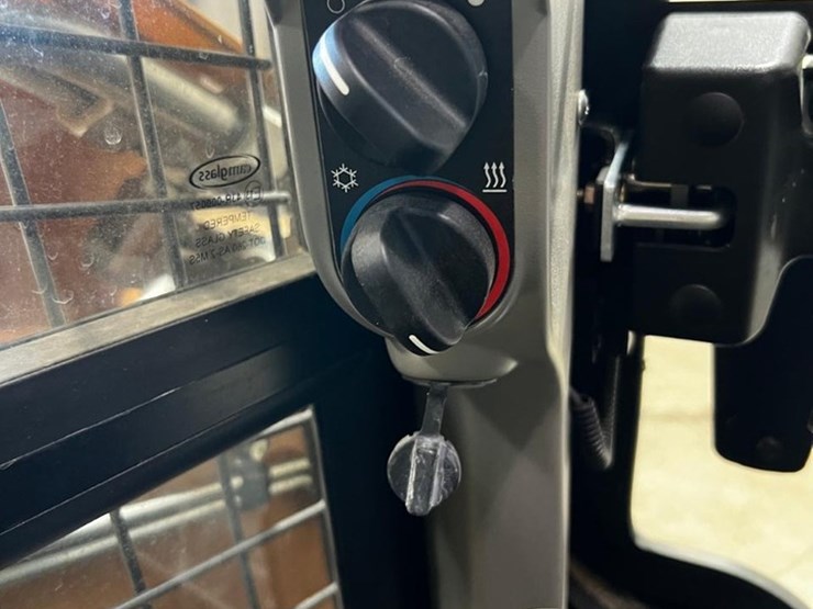 2021-case-sr270b-image-26