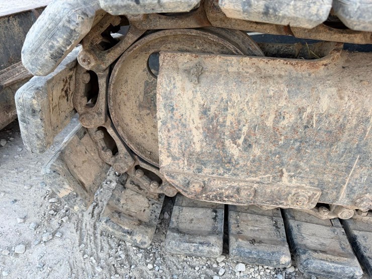 2010-komatsu-pc55mr-3-image-16