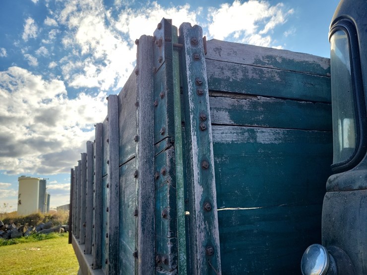 1953-gmc-354-24-round-top-cab-single-axle-grain-truck--needs-axle-shaft-image-35