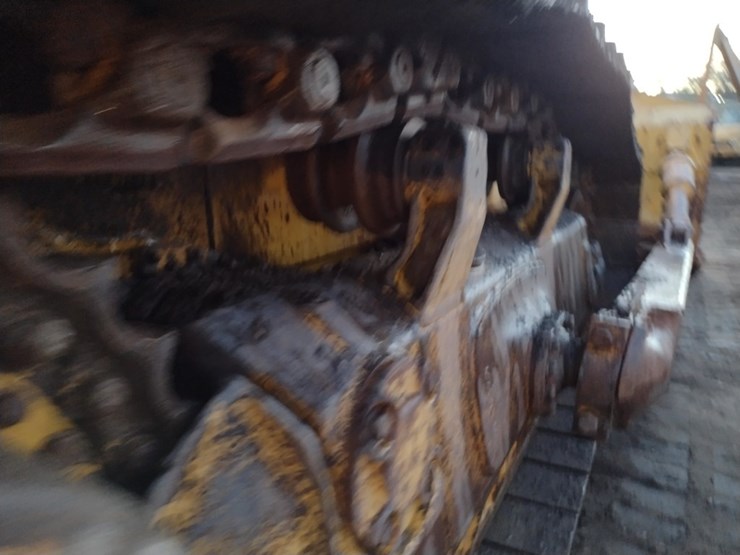 komatsu-d65ex-15-image-32