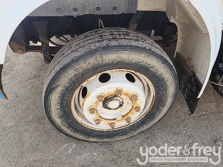 international-4700-image-10