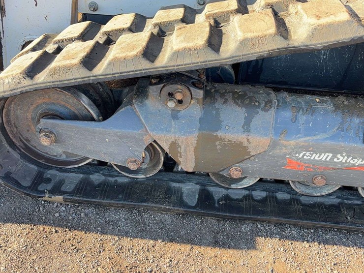 2021-bobcat-t870-image-9