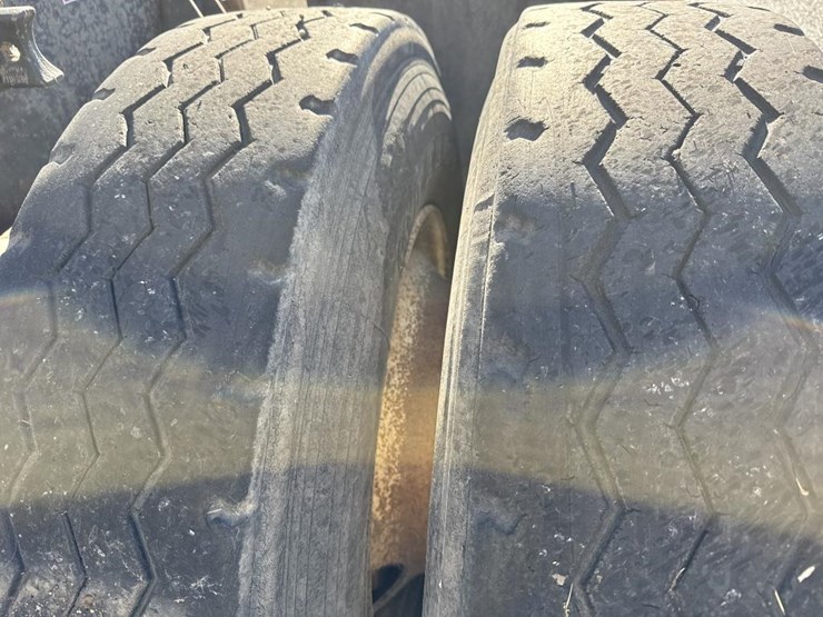 #1994-•-1999-volvo-day-cab-truck-tractor-image-67