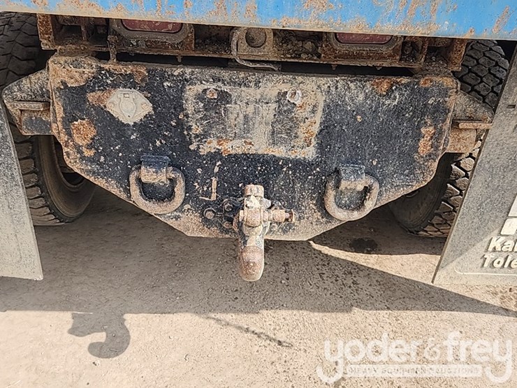 international-4700-image-18