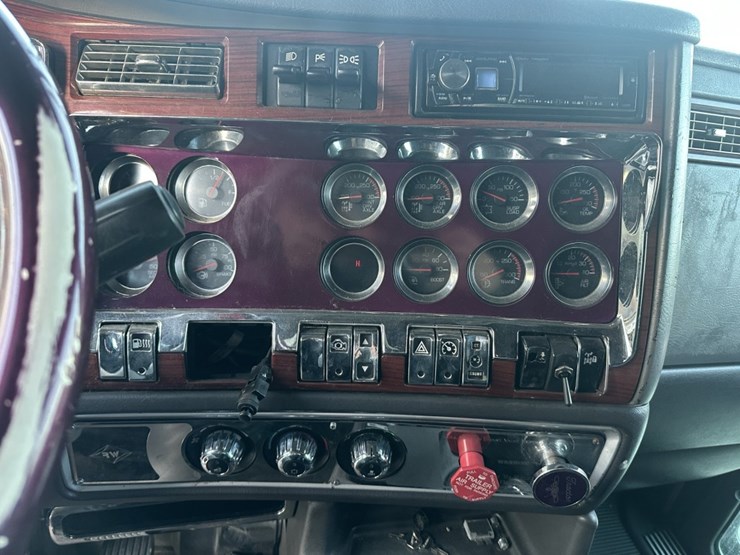 2006-kenworth-t600b-image-46