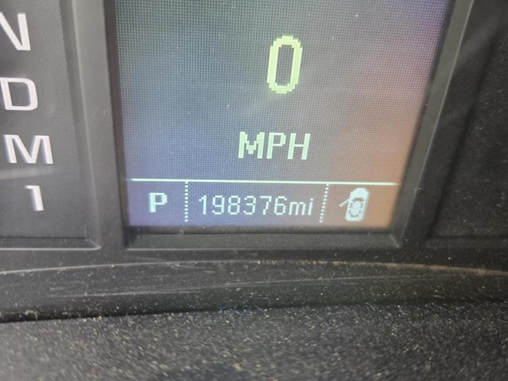 2015-chevrolet-silverado-2500hd-image-53