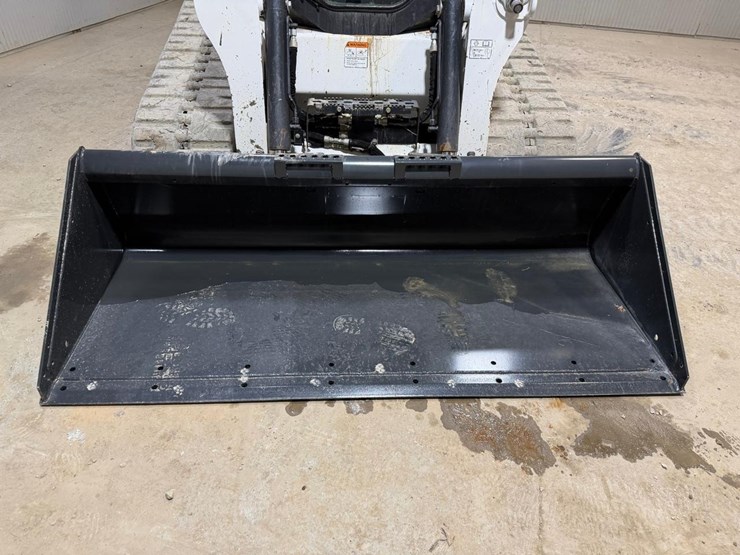 2022-bobcat-t740-image-9