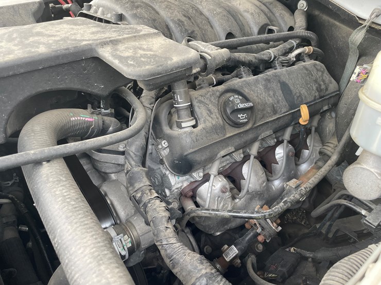 2019-chevrolet-suburban-image-41