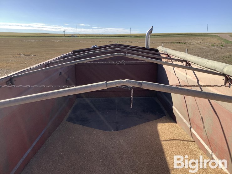 international-8100-image-15