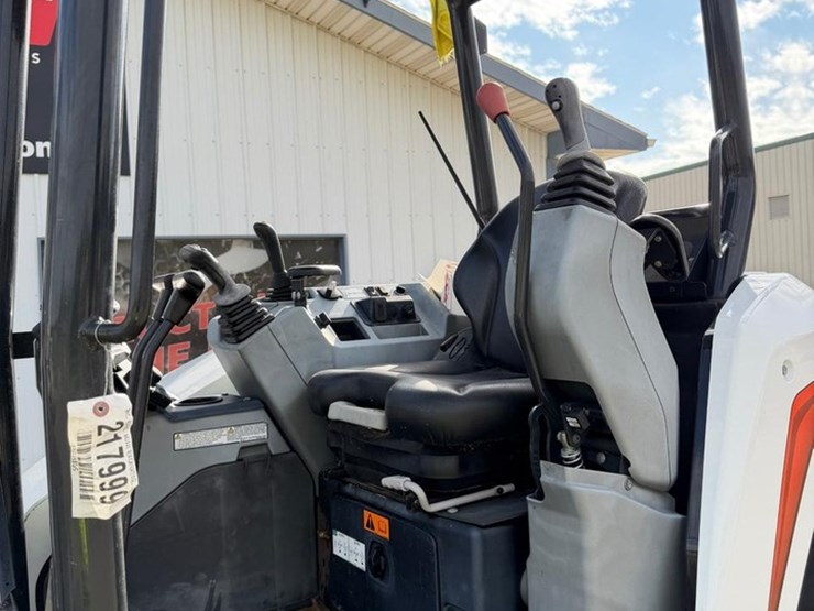 2022-bobcat-e42-image-25