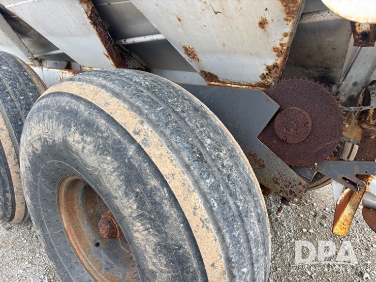 dry-spreader-buggy-(dr12582-unit-40)-image-28