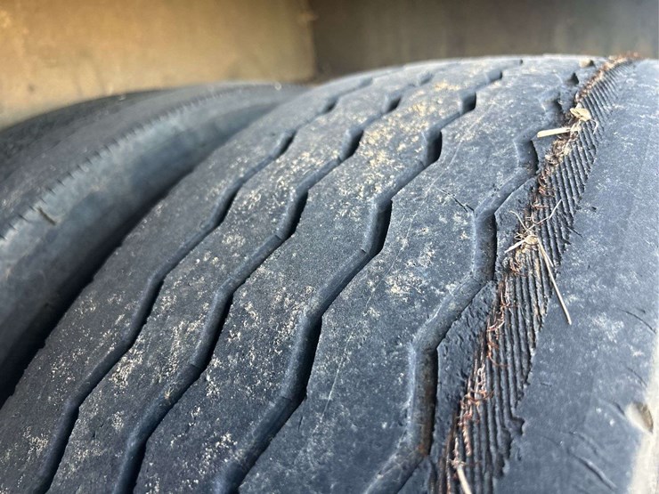 2006-freightliner-mt55-image-11