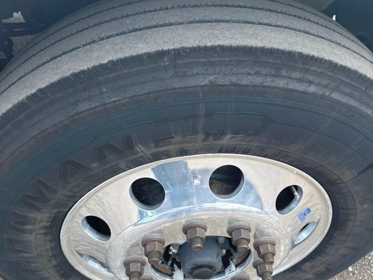 2015-international-prostar-image-2