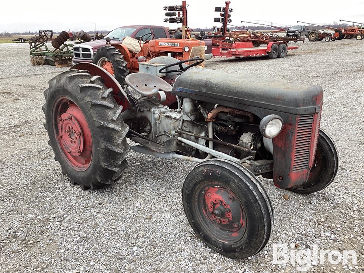ferguson-t030-2wd-tractor-image-3